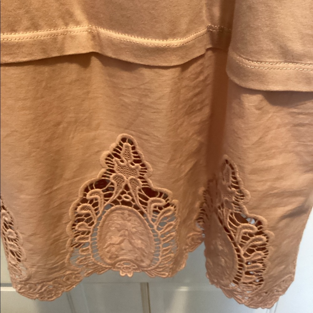 LOGO Tunic - Picture 2 of 5
